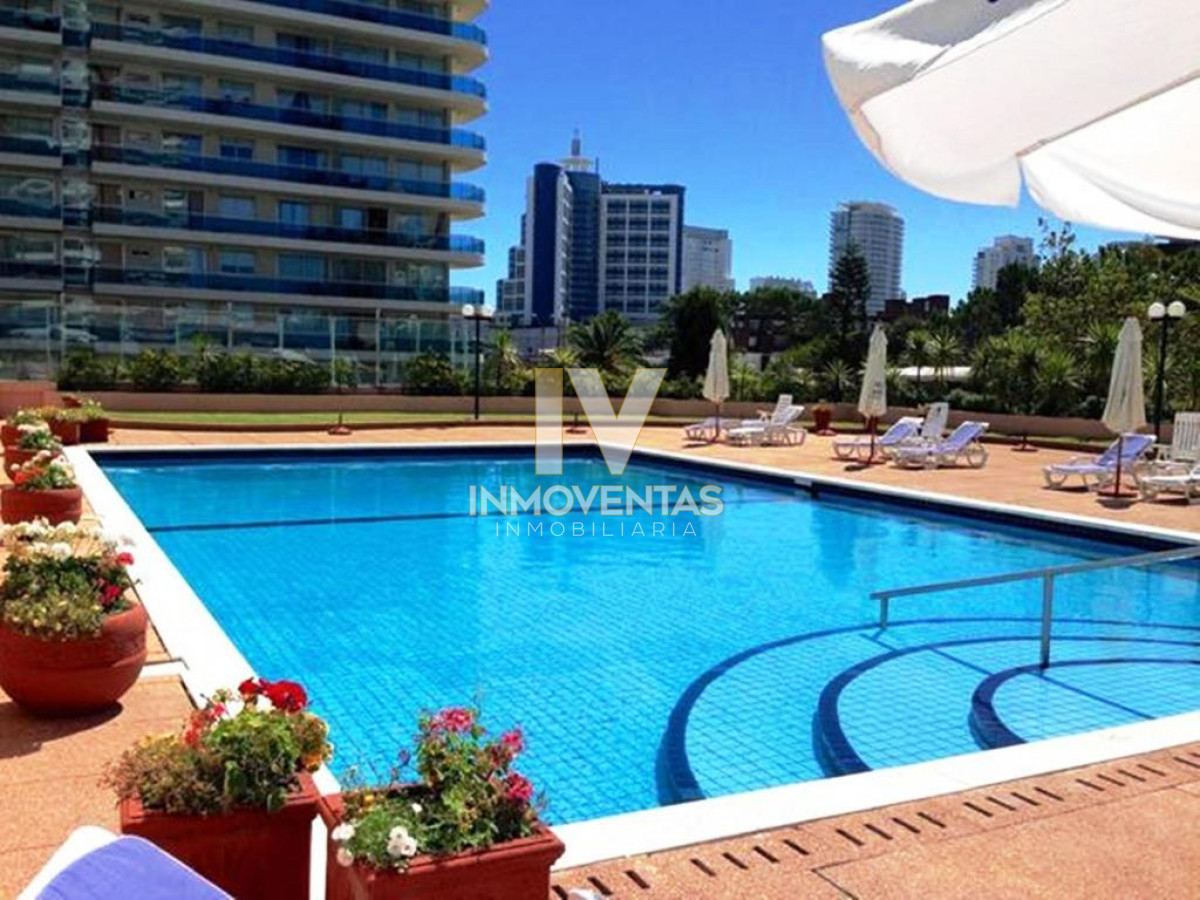 Apartamento ID.4277 - Vende Penthouse con hermosa vista en Aidy Grill- Punta del Este, de 4 dormitorios + dep de servicio.