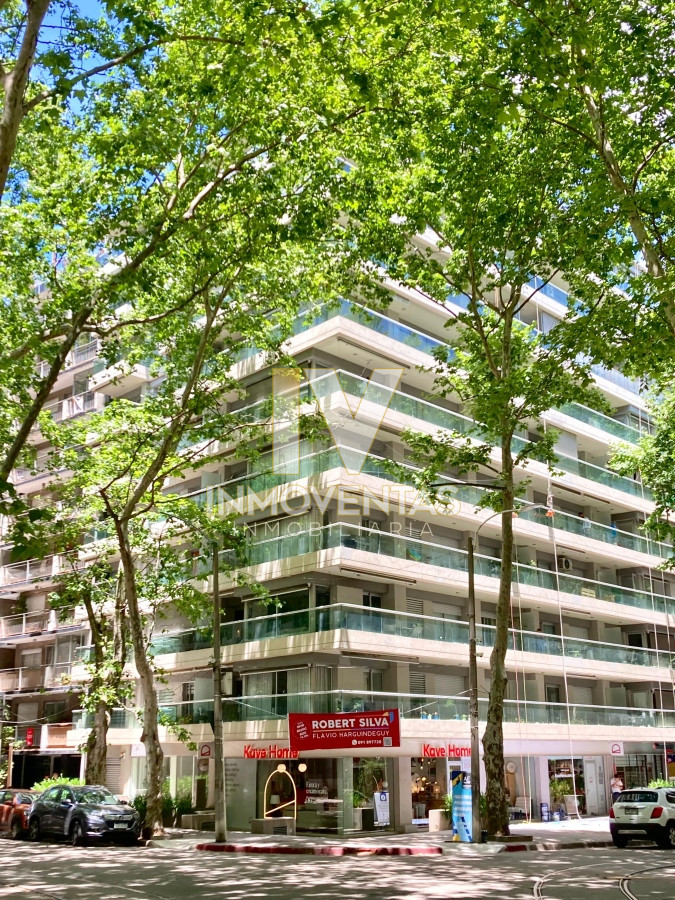 Apartamento ID.4498 - Monoambiente en Montevideo - A 2 cuadras de la Rambla, Se vende equipado
