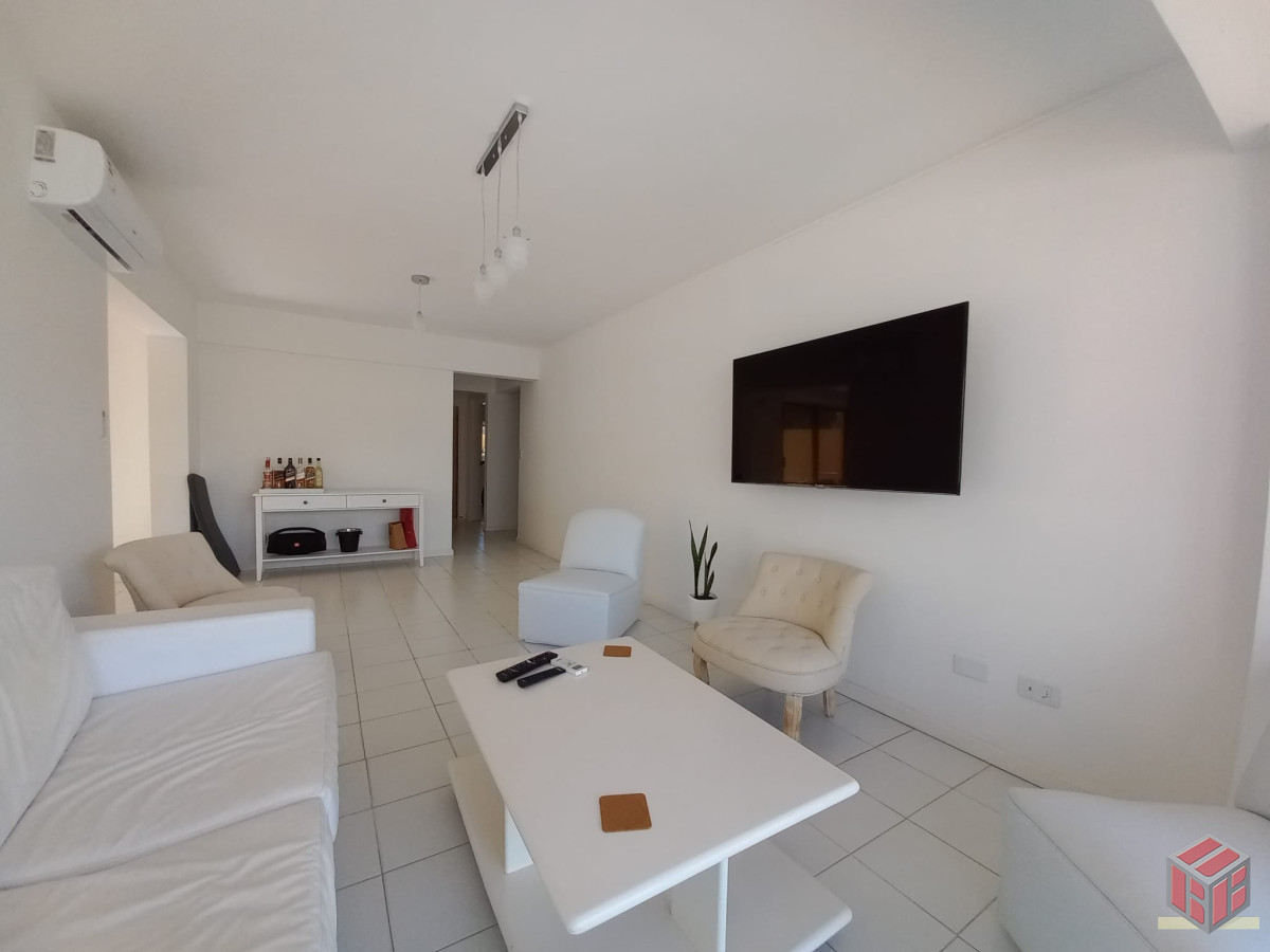 Apartamento ID.8846 - Apartamento  en Venta de 2 dormitorios en Peninsula , Punta del este 