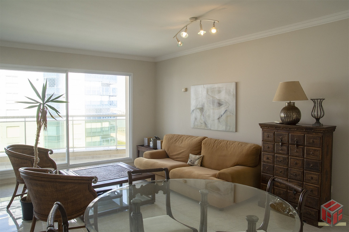 Apartamento ID.8910 - Departamento de 3 dormitorios en venta frente a Playa Mansa, Coral Tower