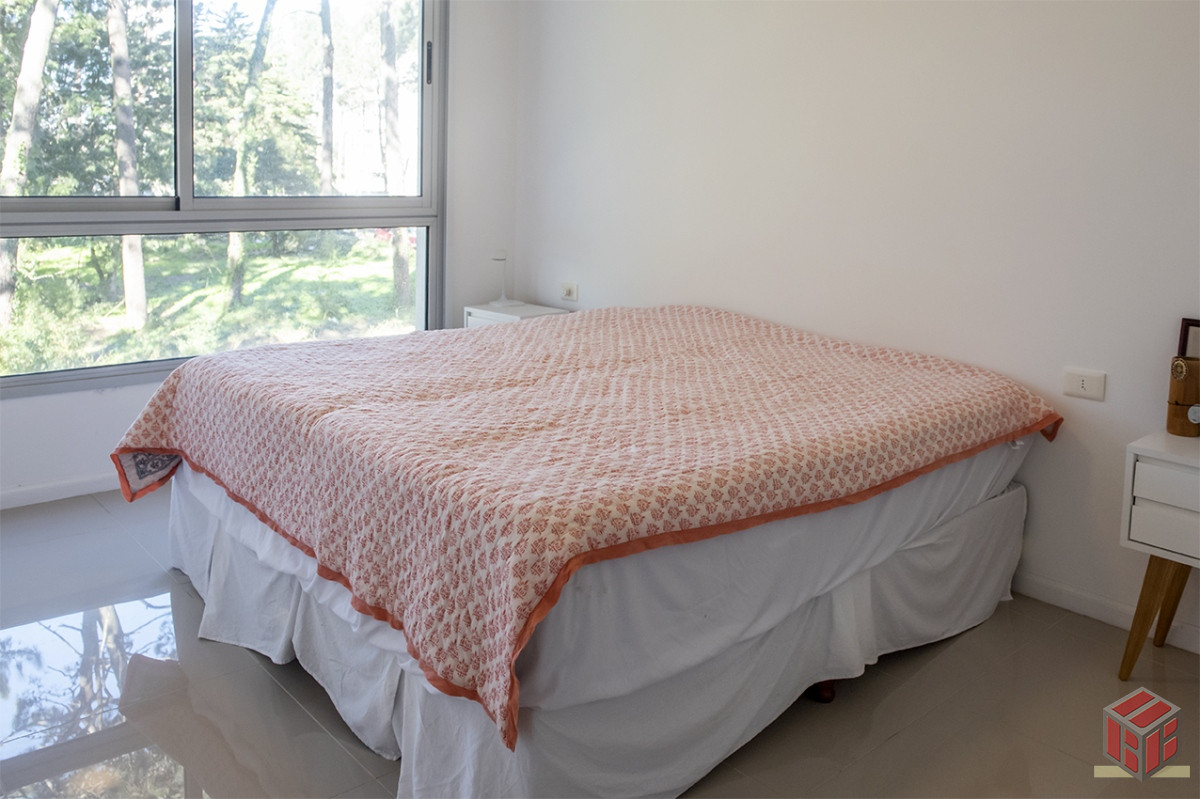 Apartamento ID.8987 - Apartamento en venta en Avenue Roosevelt, 2 dormitorios, bajos gastos comunes 