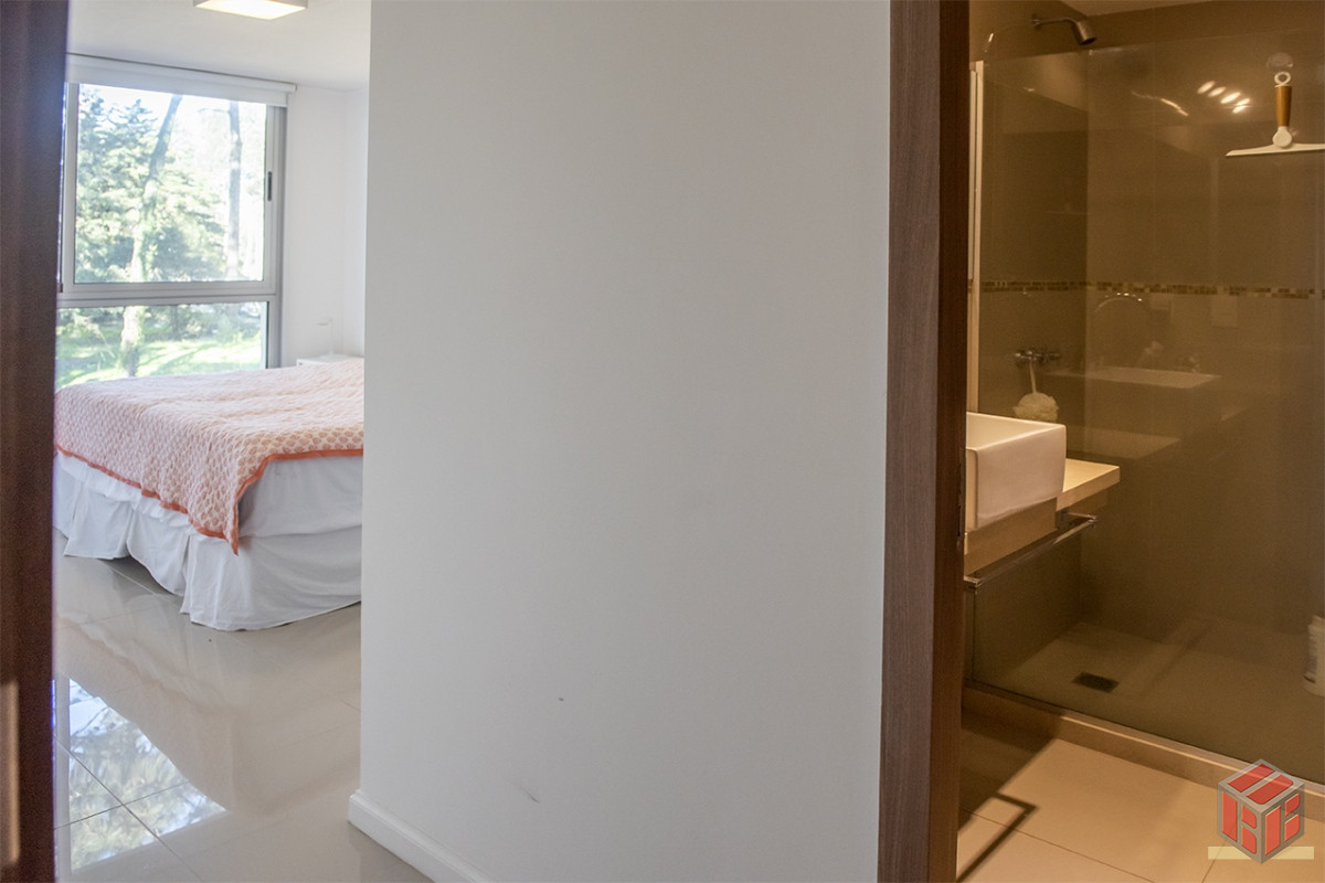 Apartamento ID.8987 - Apartamento en venta en Avenue Roosevelt, 2 dormitorios, bajos gastos comunes 