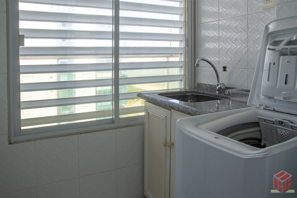 Apartamento ID.8910 - Departamento de 3 dormitorios en venta frente a Playa Mansa, Coral Tower
