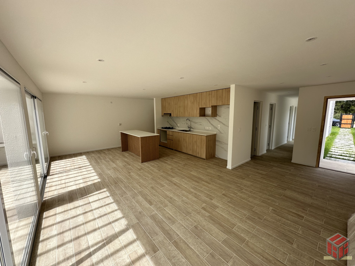 Casa ID.9052 - Vende casa de 3 dormitorios a estrenar, Punta del Este