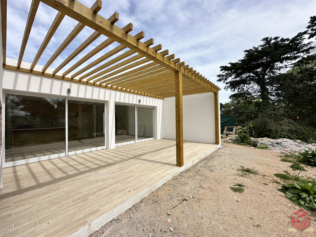 Casa ID.9052 - Vende casa de 3 dormitorios a estrenar, Punta del Este