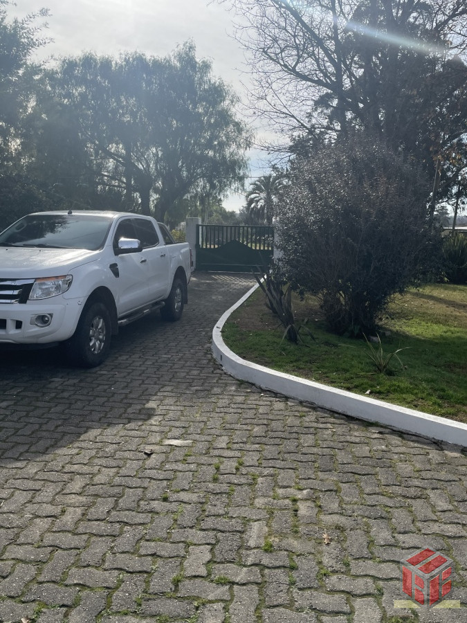 Chacra ID.8892 - Vende Chacra amplio, con casa de 3 dormitorios en Camino de los Ceibos, San Carlos.