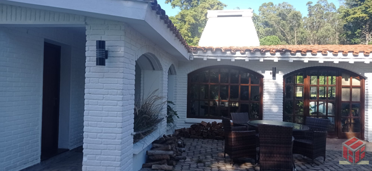 Chacra ID.8892 - Vende Chacra amplio, con casa de 3 dormitorios en Camino de los Ceibos, San Carlos.