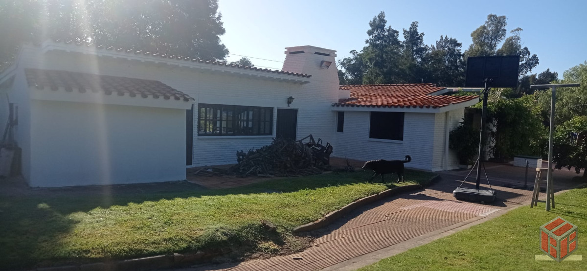 Chacra ID.8892 - Vende Chacra amplio, con casa de 3 dormitorios en Camino de los Ceibos, San Carlos.