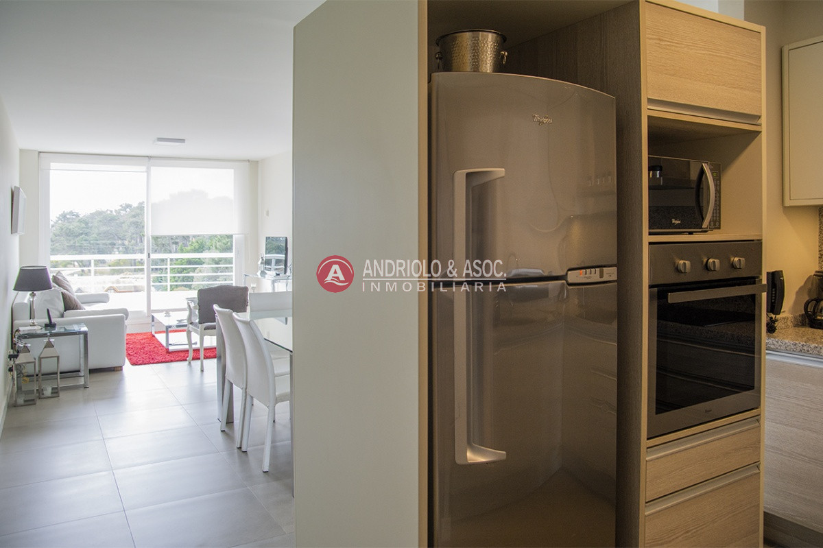 Apartamento ID.6714 - Departamento de 2 dormitorios en venta, Punta del Este