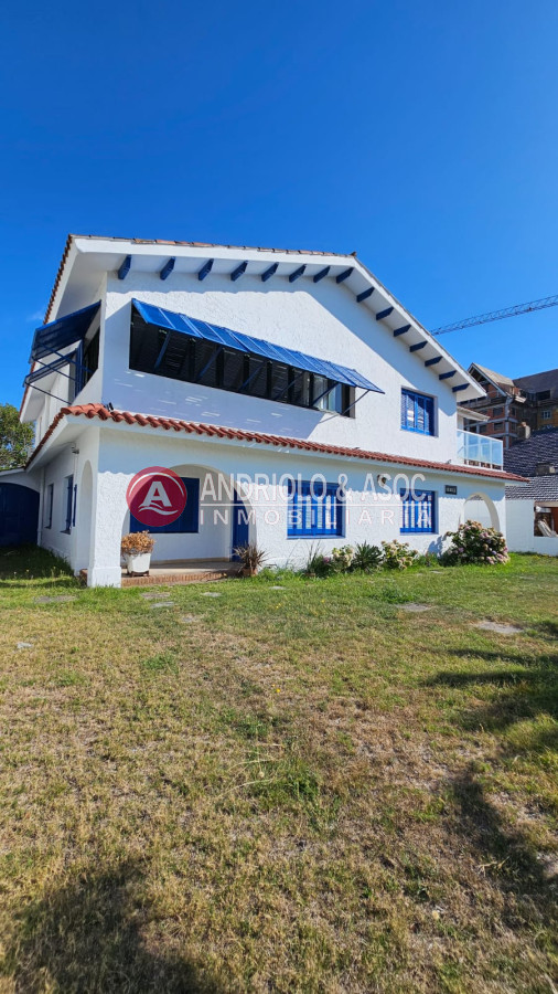 Casa ID.6708 - Importante residencia frente al mar 