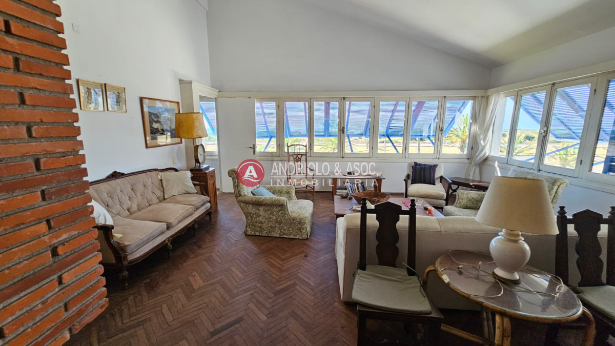 Casa ID.6708 - Importante residencia frente al mar 