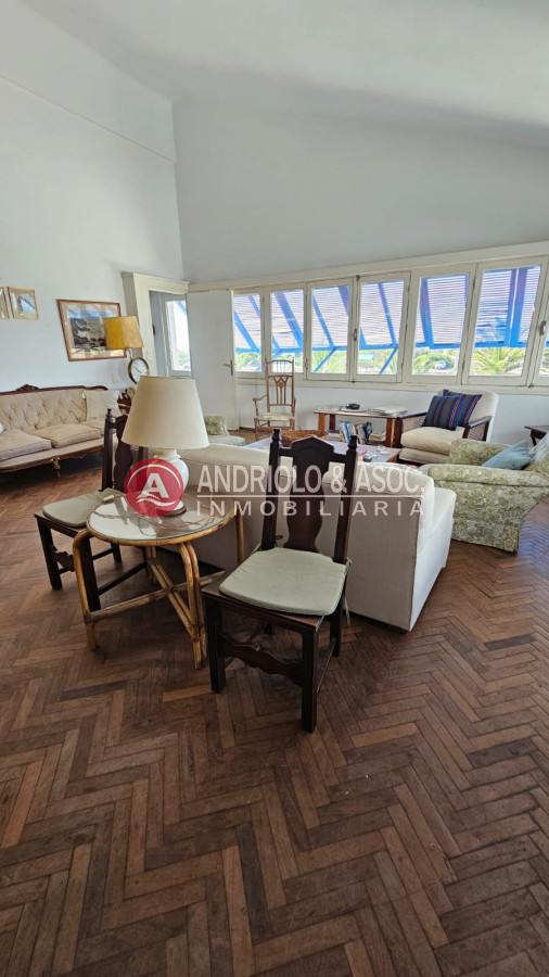 Casa ID.6708 - Importante residencia frente al mar 
