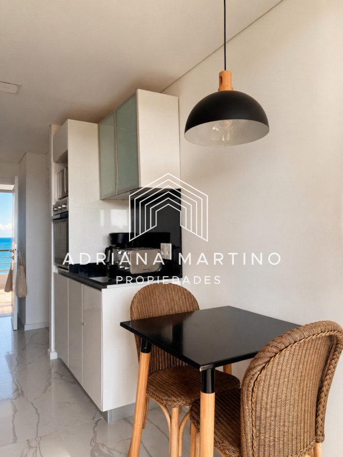 Apartamento ID.71099 - Vende apartamento con vista al mar de 3 suites, en Mansa- Punta del Este.