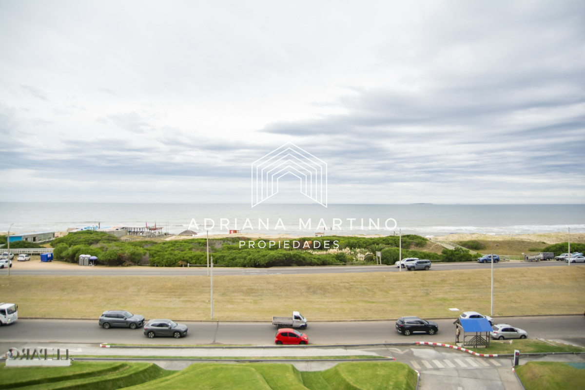 Apartamento ID.71628 - Vistas panoramicas de Playa Brava, Departamento de 3 dormitorios en venta. Torre Le Parc