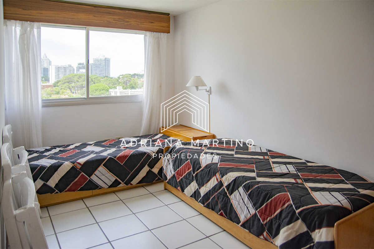 Apartamento ID.71630 - Apartamento de 3 dormitorios a la venta en playa Mansa Punta del Este