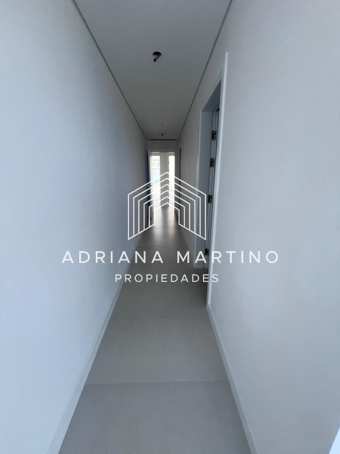 Apartamento ID.71628 - Vistas panoramicas de Playa Brava, Departamento de 3 dormitorios en venta. Torre Le Parc