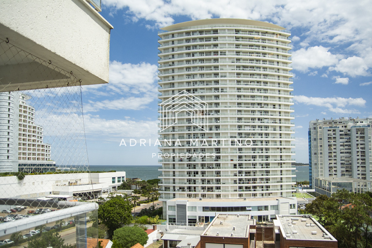 Apartamento ID.71630 - Apartamento de 3 dormitorios a la venta en playa Mansa Punta del Este