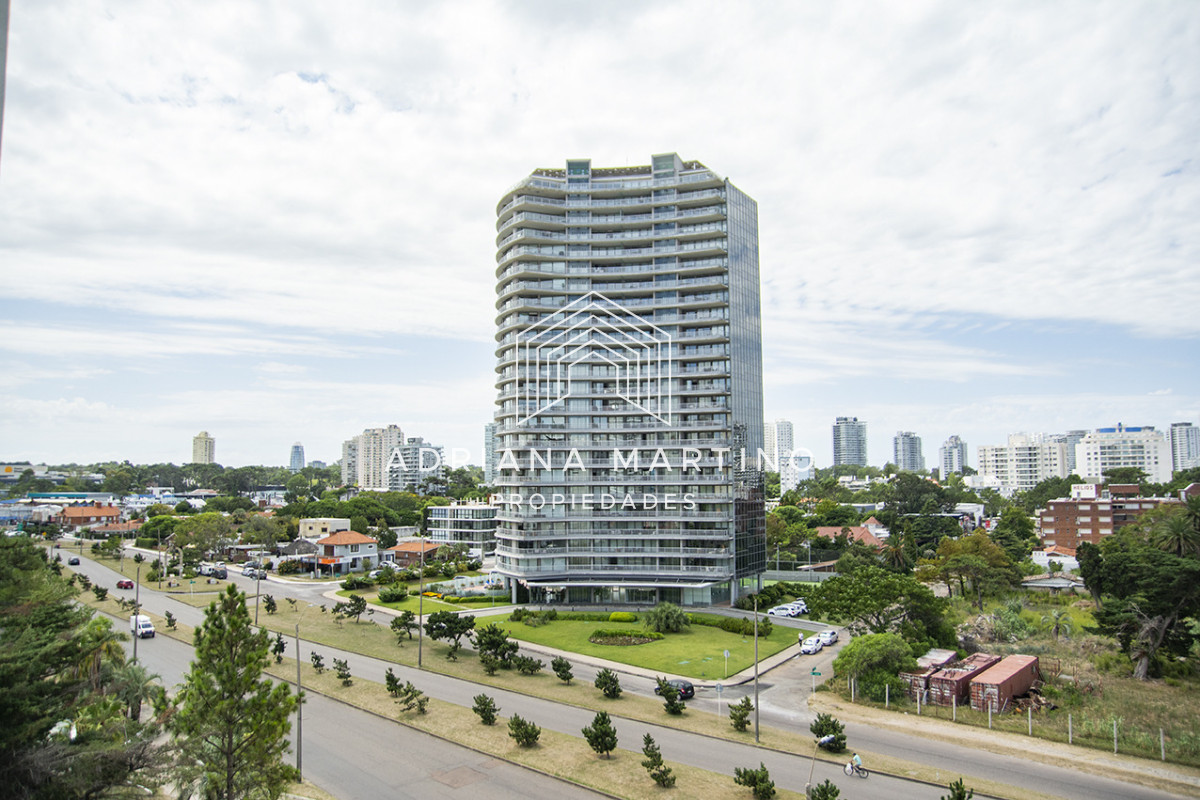 Apartamento ID.71630 - Apartamento de 3 dormitorios a la venta en playa Mansa Punta del Este