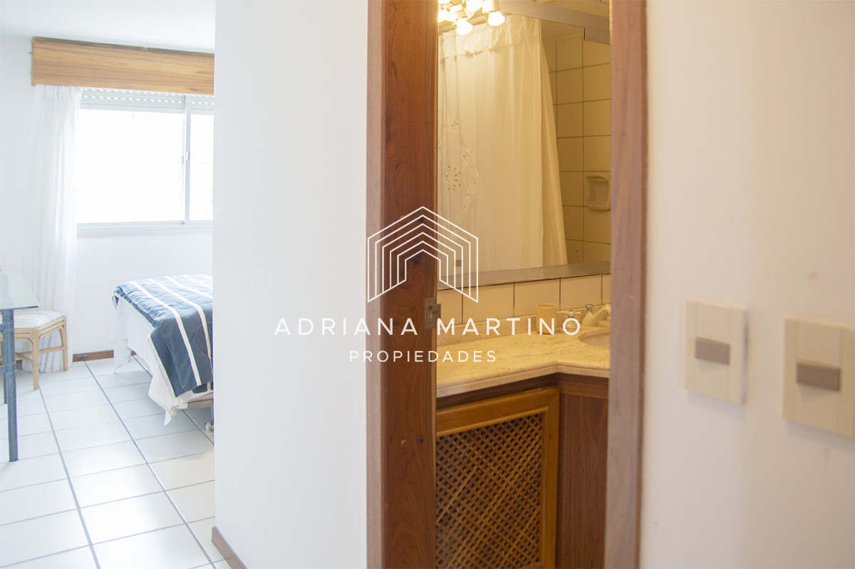 Apartamento ID.71630 - Apartamento de 3 dormitorios a la venta en playa Mansa Punta del Este