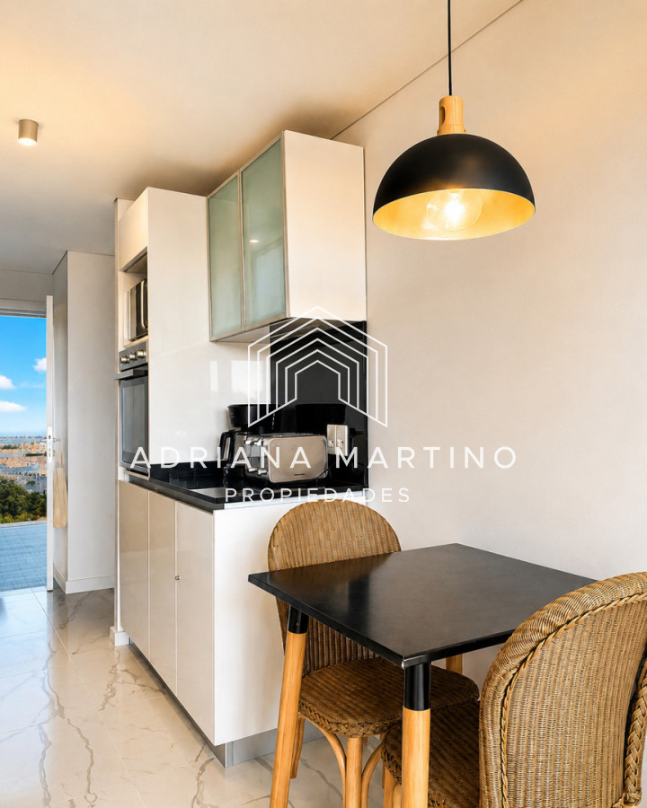 Apartamento ID.71099 - Vende apartamento con vista al mar de 3 suites, en Mansa- Punta del Este.