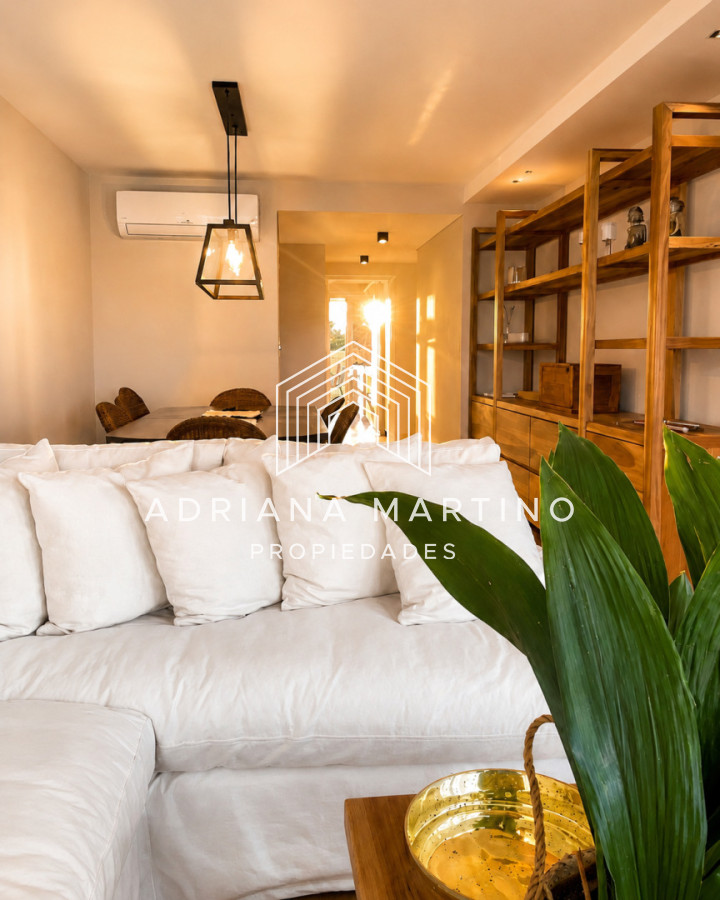 Apartamento ID.71099 - Vende apartamento con vista al mar de 3 suites, en Mansa- Punta del Este.