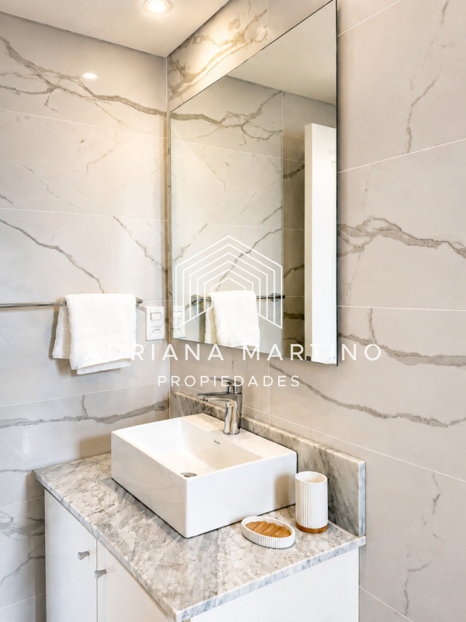 Apartamento ID.71099 - Vende apartamento con vista al mar de 3 suites, en Mansa- Punta del Este.
