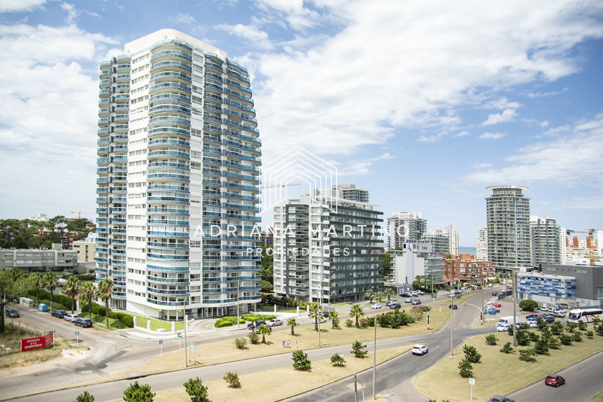 Apartamento ID.71630 - Apartamento de 3 dormitorios a la venta en playa Mansa Punta del Este