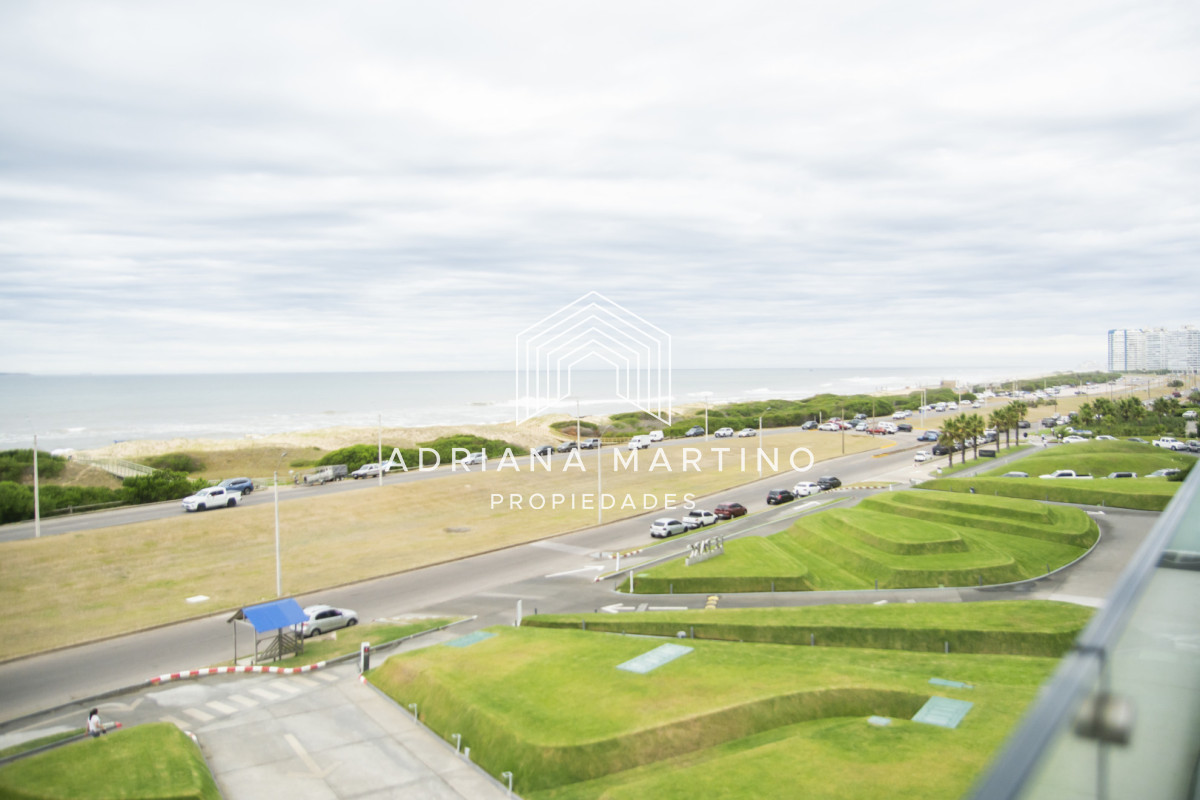 Apartamento ID.71628 - Vistas panoramicas de Playa Brava, Departamento de 3 dormitorios en venta. Torre Le Parc