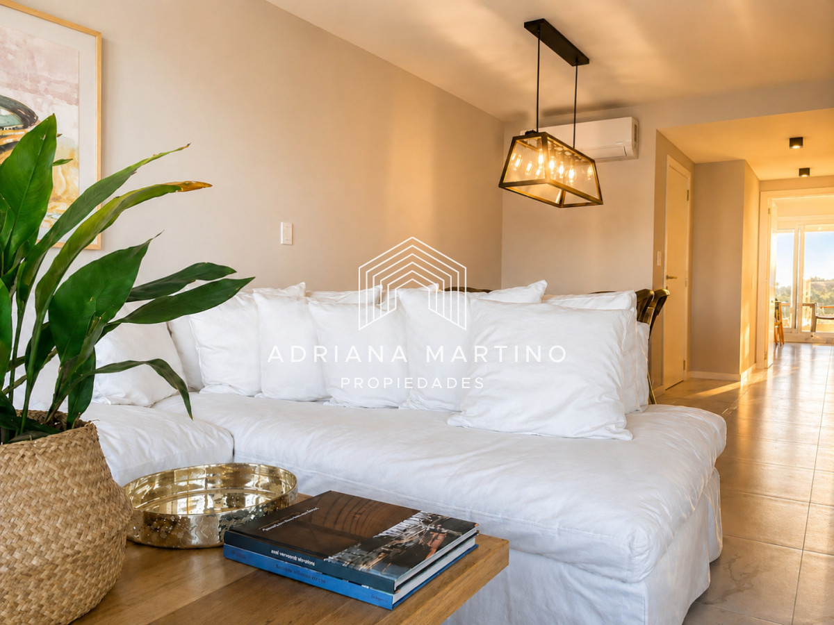 Apartamento ID.71099 - Vende apartamento con vista al mar de 3 suites, en Mansa- Punta del Este.