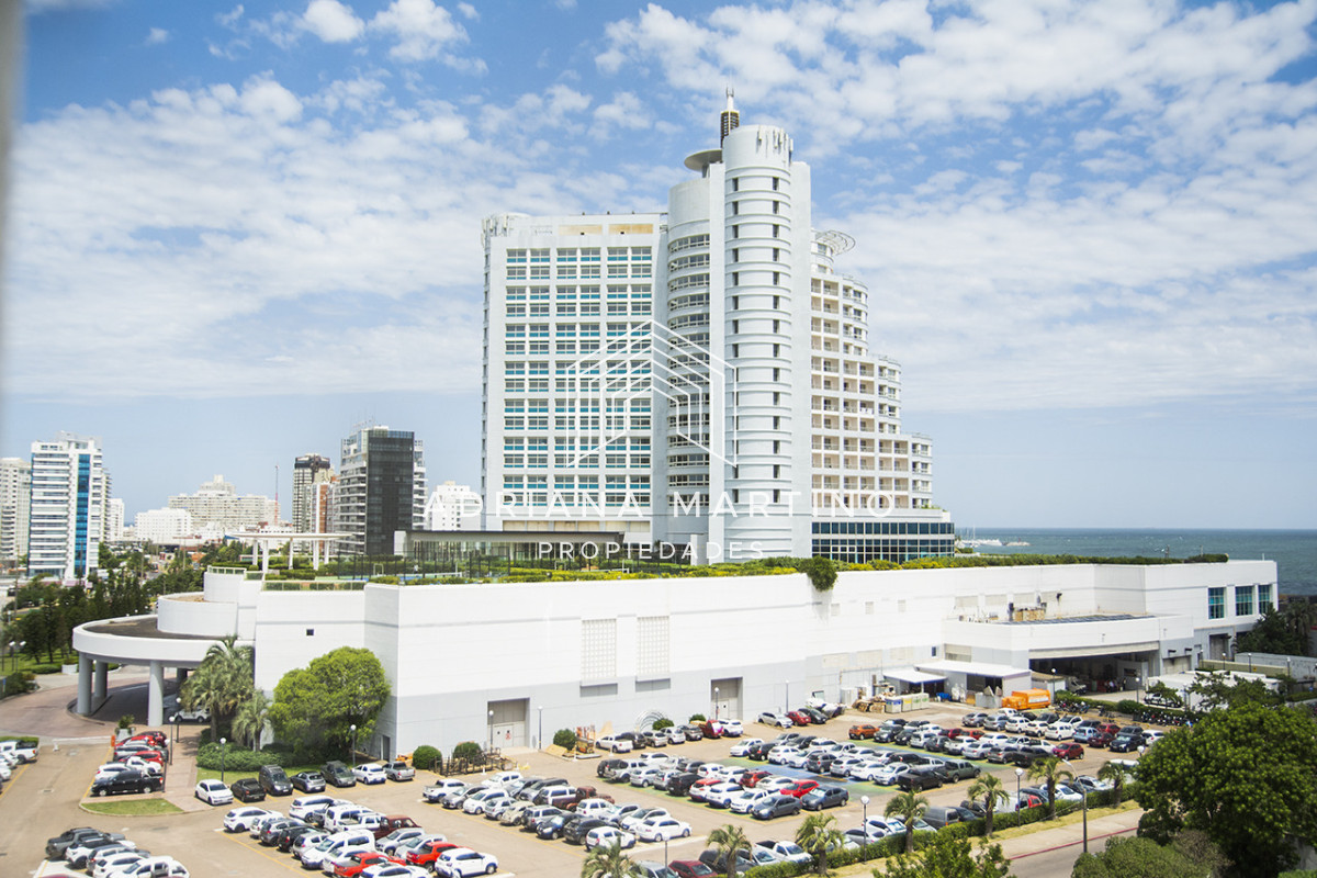 Apartamento ID.71630 - Apartamento de 3 dormitorios a la venta en playa Mansa Punta del Este