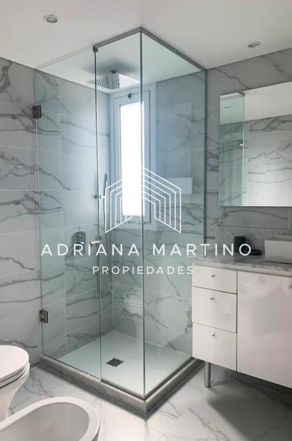 Apartamento ID.71099 - Vende apartamento con vista al mar de 3 suites, en Mansa- Punta del Este.