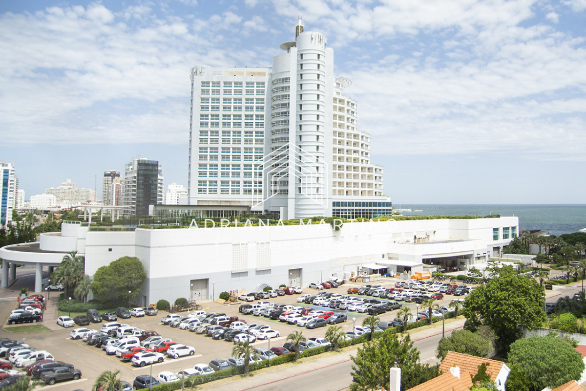 Apartamento ID.71630 - Apartamento de 3 dormitorios a la venta en playa Mansa Punta del Este