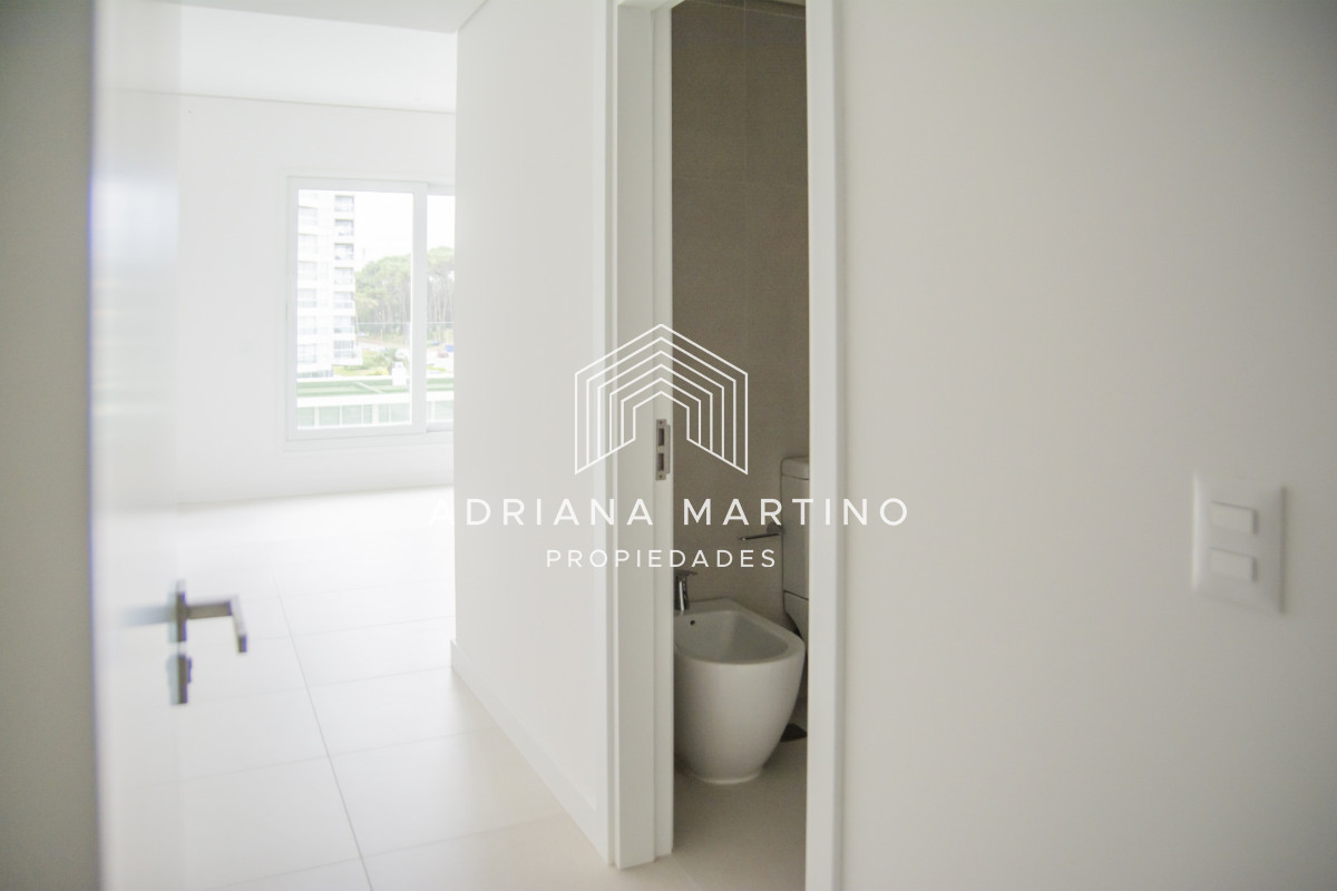 Apartamento ID.71628 - Vistas panoramicas de Playa Brava, Departamento de 3 dormitorios en venta. Torre Le Parc