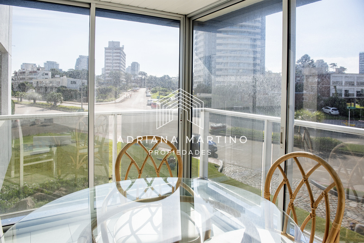 Apartamento ID.71339 - Vende departamento de 3 dormitorios en Ocean Tower, Punta del Este 