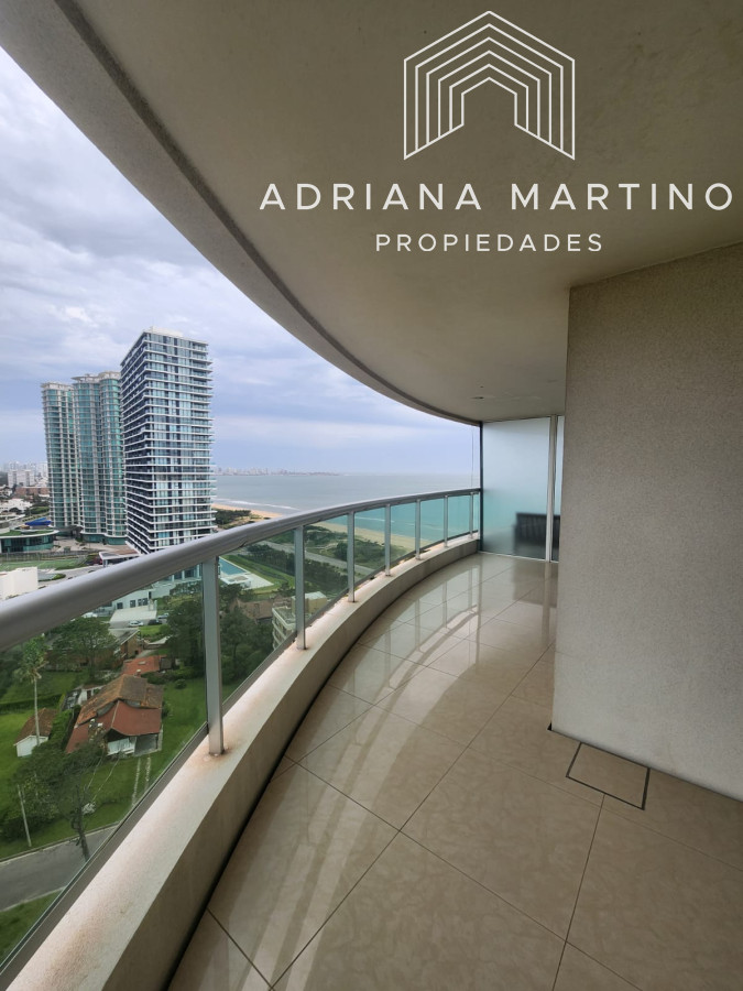 Apartamento en venta en Torre Aquarela, Playa Mansa