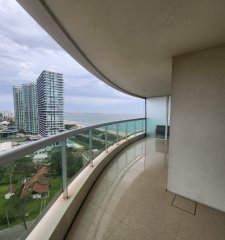 Apartamento en venta en Torre Aquarela, Playa Mansa