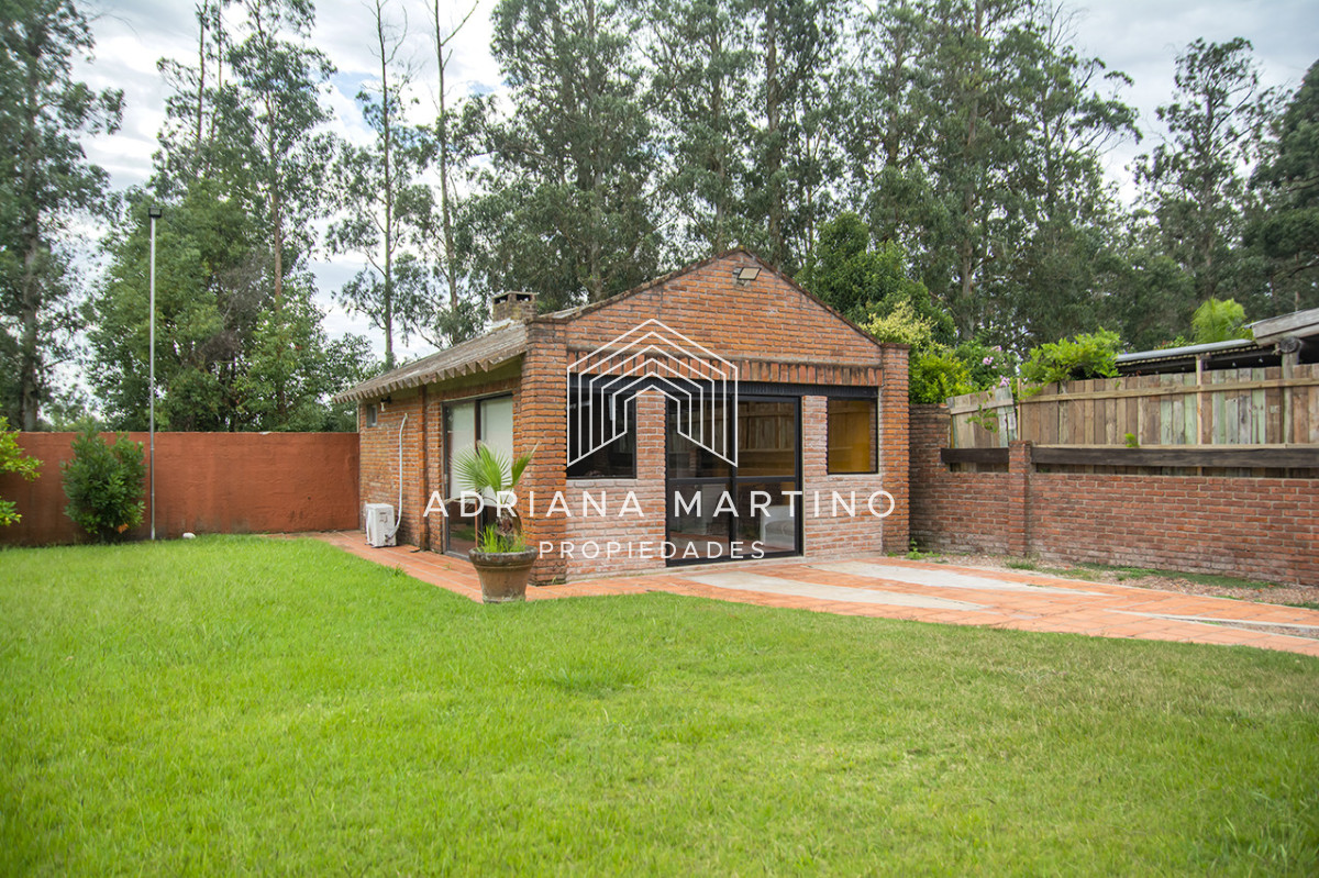 Casa ID.71705 - En venta casa de 3 Dormitorios en Jardines de Córdoba con Barbacoa 