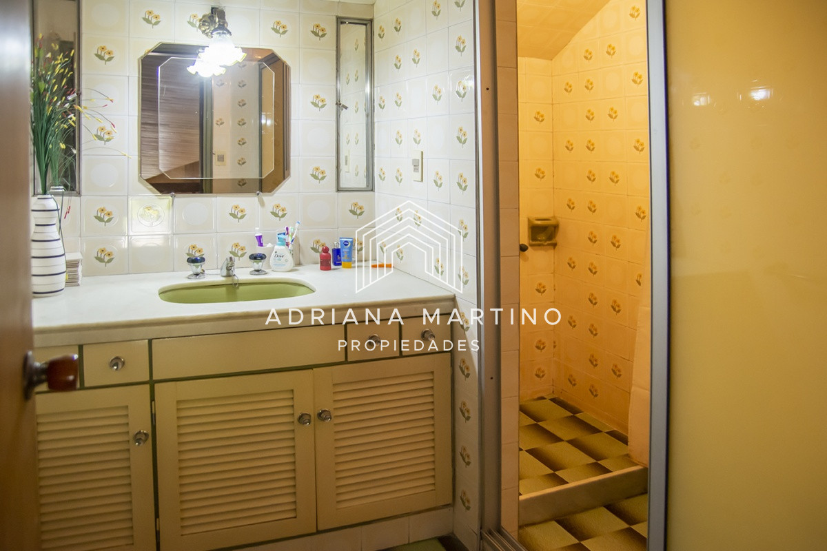 Casa ID.71581 - Hermosa casa en venta a pocos metros del mar.