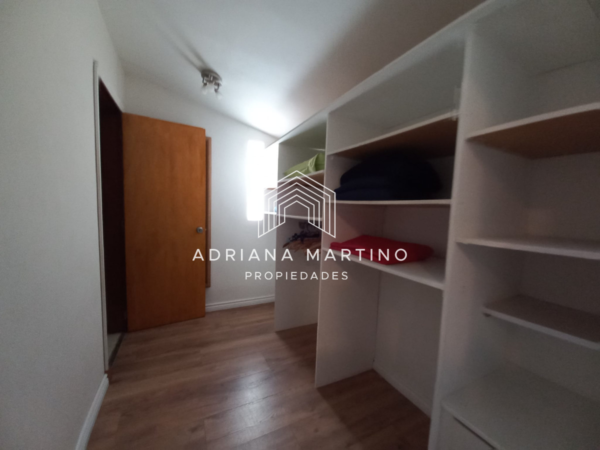 Casa ID.70846 - Vende casa de 3 dormitorios totalmente reformada. Con piscina climatizada. Cerca de colegios, Punta del Este 