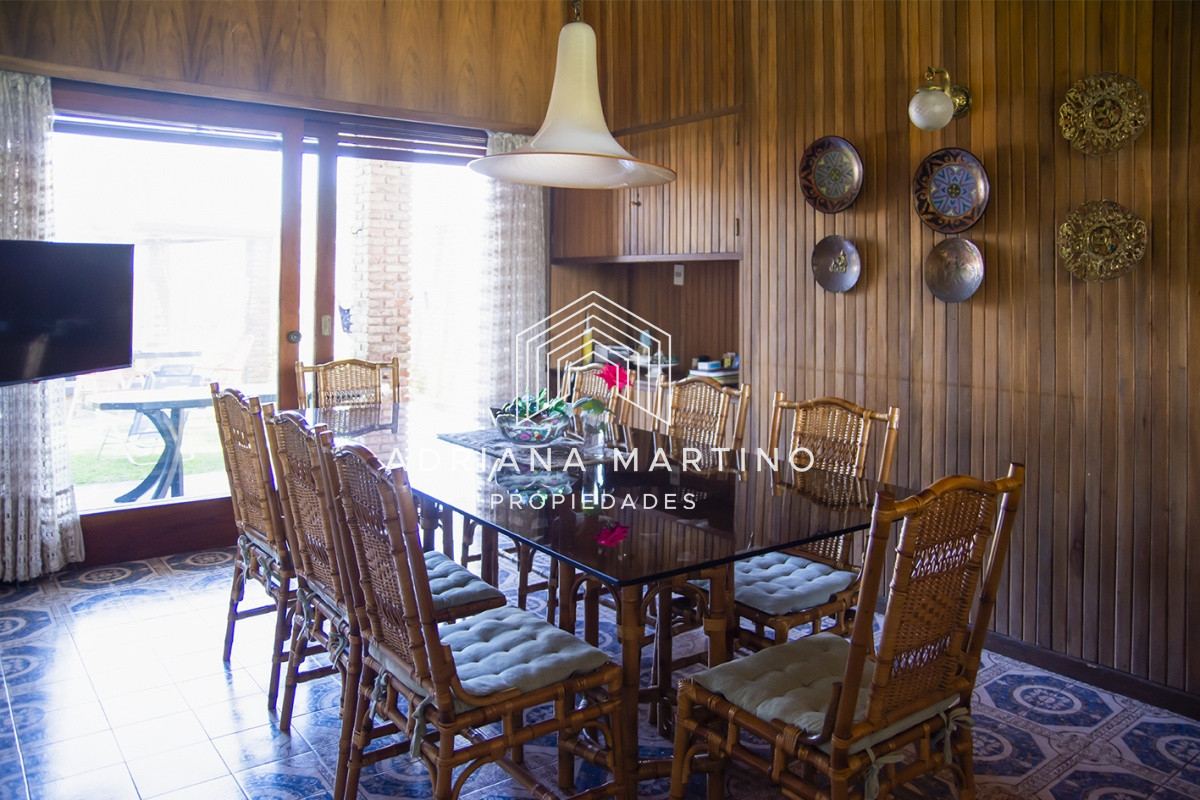 Casa ID.71581 - Hermosa casa en venta a pocos metros del mar.