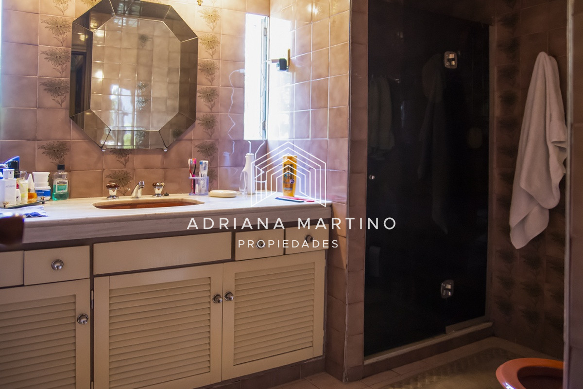 Casa ID.71581 - Hermosa casa en venta a pocos metros del mar.