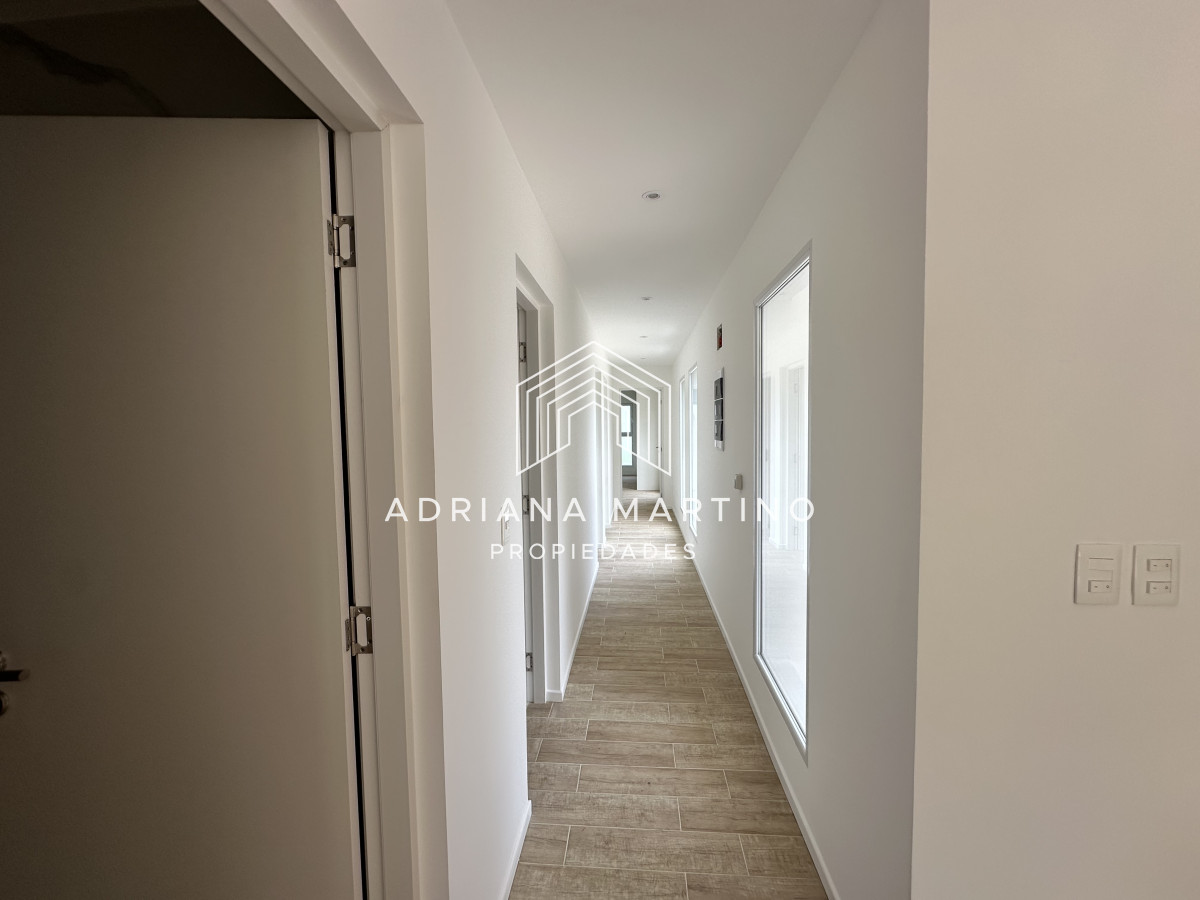 Casa ID.71390 - Vende casa de 3 dormitorios a estrenar, Punta del Este