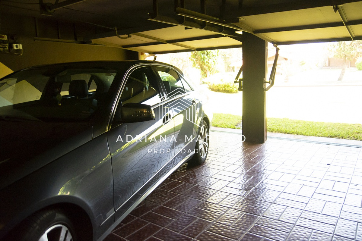 Casa ID.71581 - Hermosa casa en venta a pocos metros del mar.