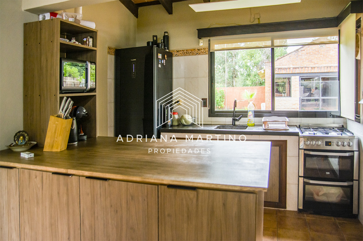 Casa ID.71705 - En venta casa de 3 Dormitorios en Jardines de Córdoba con Barbacoa 