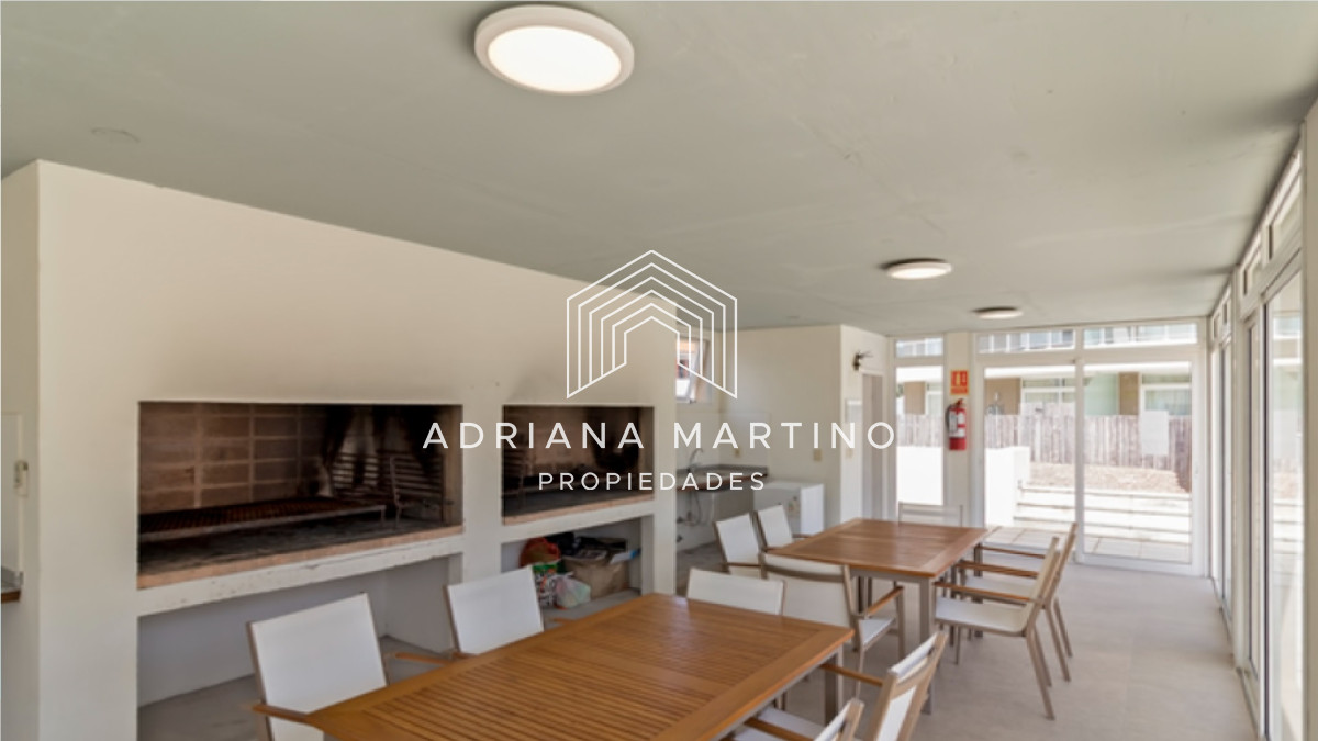 Apartamento ID.71101 - Vende apartamento en playa mansa de 1 dormitorio con parrillero, Punta del Este 