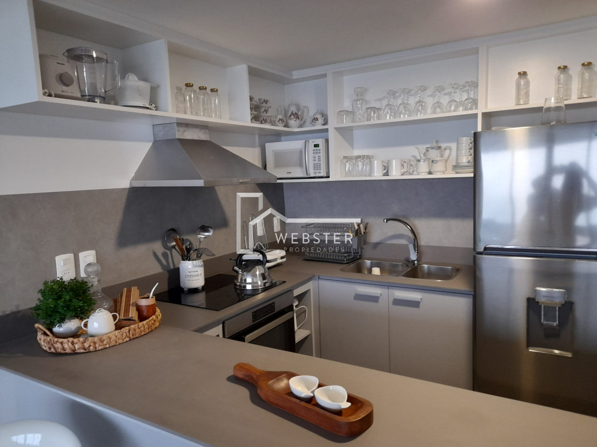 Apartamento ID.2166 - En venta y Alquiler anual 2 dormitorios en Punta del Este con todos los amenities