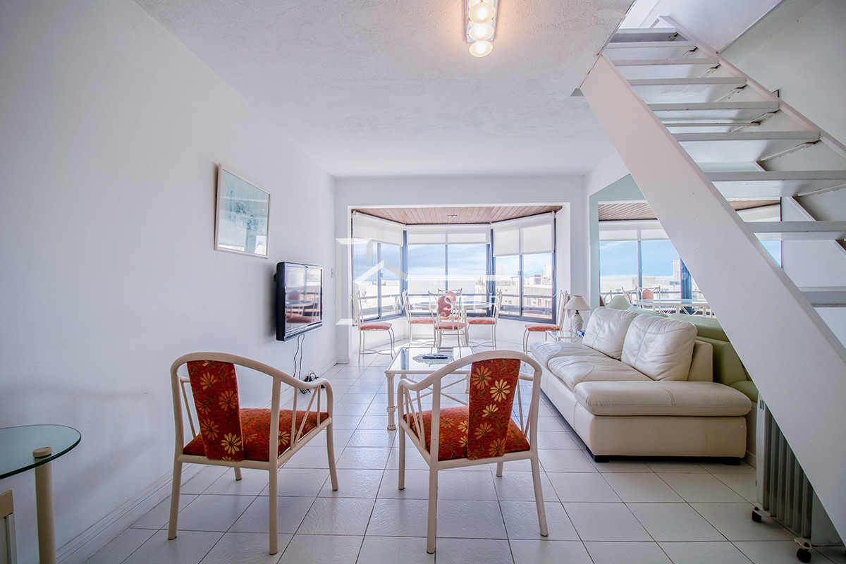 Apartamento ID.1532 - Apartamento en Venta de 3 dormitorios en Edificio Palm Beach . Peninsula , Punta del este 