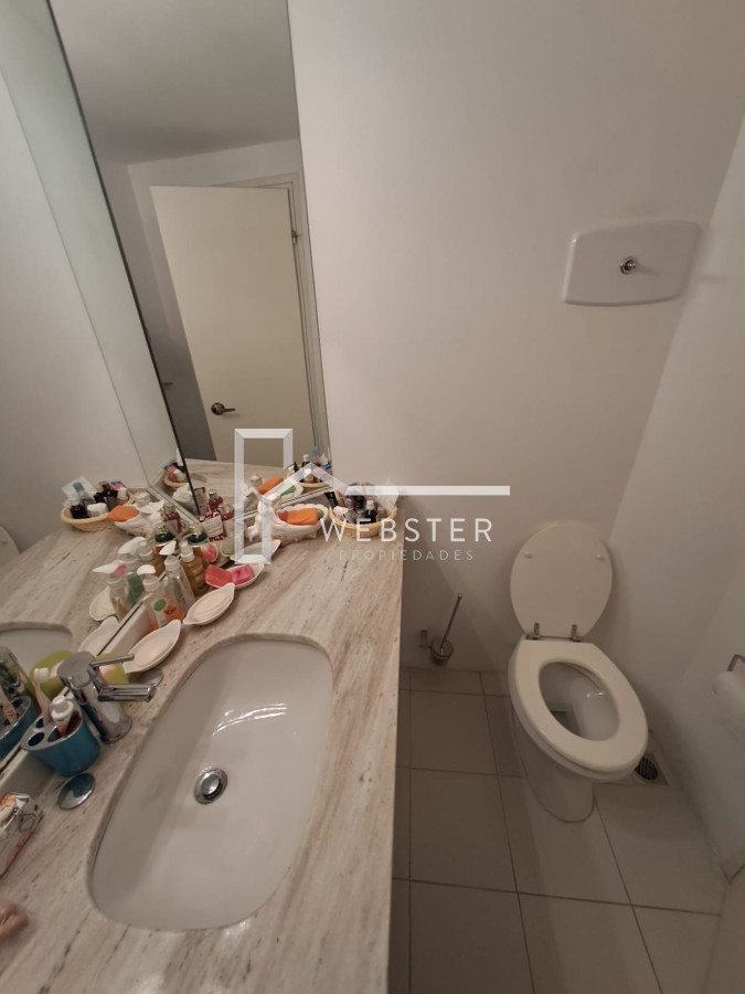 Apartamento ID.2204 - Alquiler Anual en Punta del Este 3 dormitorios y servicio sobre Roosevelt