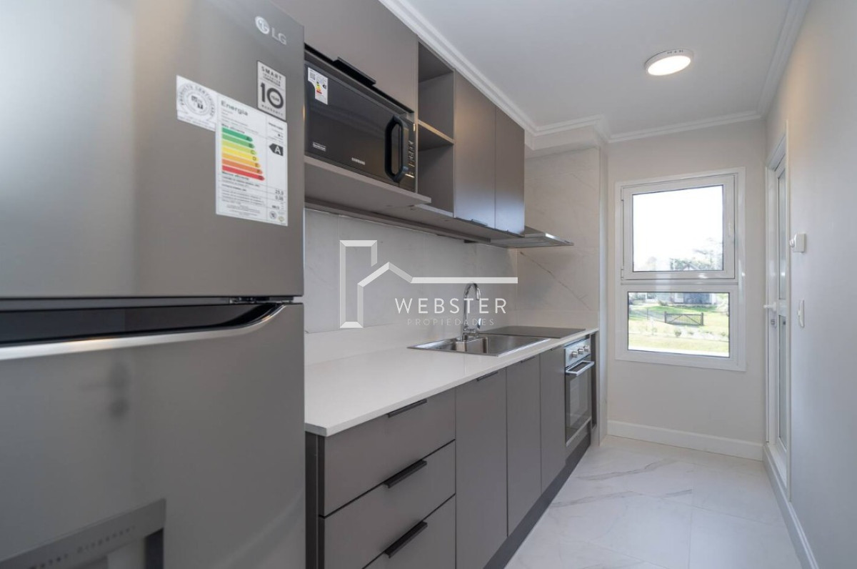 Apartamento ID.2188 - Apartamento en Alquiler de 2 dormitorio frente al Mar en Edificio Cruceros, Punta del este , Playa Mansa