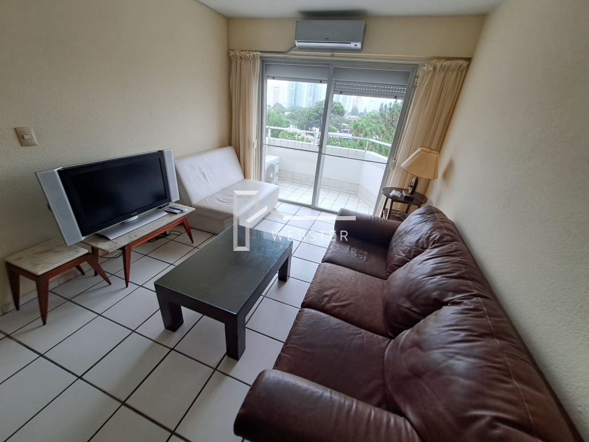 Apartamento ID.1988 - Alquiler anual 2 dormitorios en Punta del Este